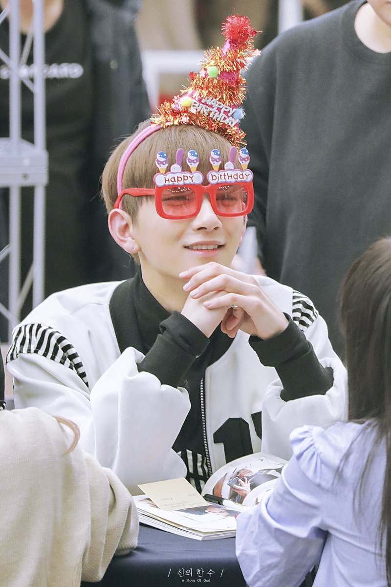 SVT_MoveofGod's tweet photo. Merry Christmas 🎄 https://t.co/f6a19SObTk