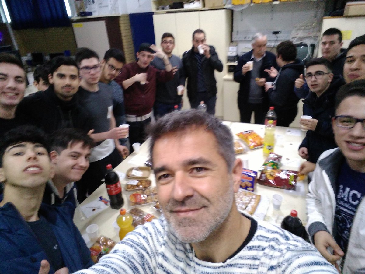 De almuerzo prenavideño con los chicos