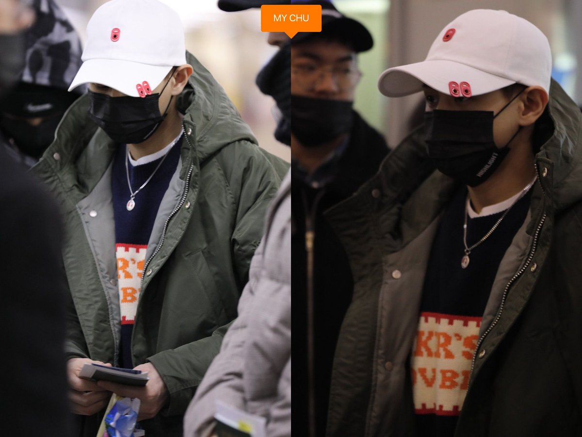 My_Chuu's tweet image. 171225 김공 출국 : 팬싸 끝난지 오조오억년인데 잊지않고 챙겨 입어줘서 고마워 요섭아😢😢❤❤ #요섭