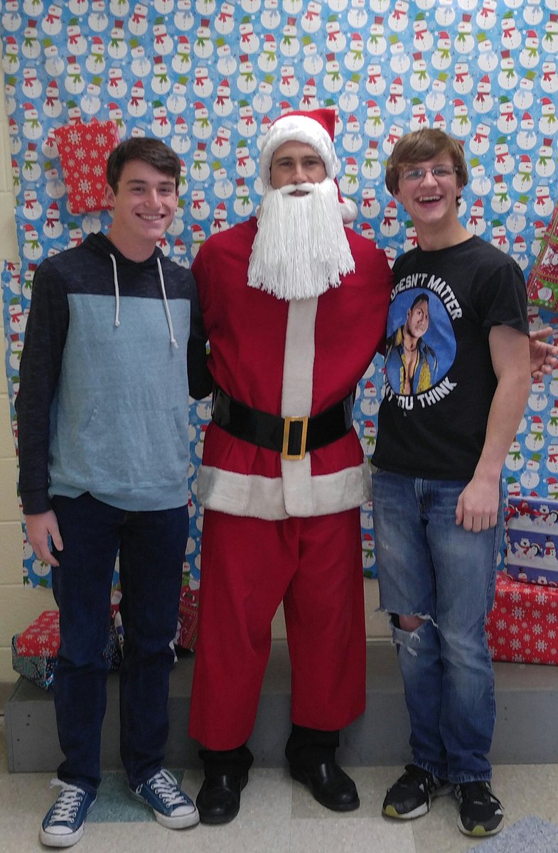 malphrus's tweet photo. Merry Christmas!! https://t.co/hHgKh9tDCA