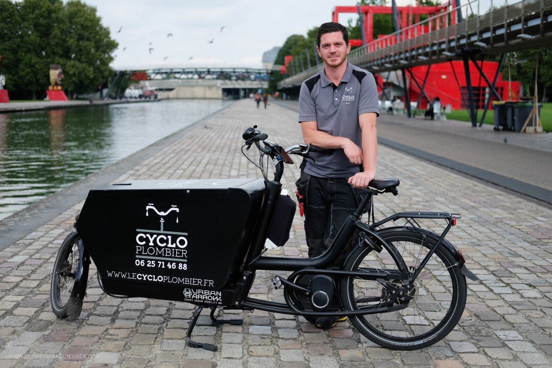 “Les artisans sont pénalisés par le vélo, ils n’arrivent plus à circuler”.Bien au contraire.  @Cycloplombier visitera plusieurs clients dans la journée avec la certitude d’arriver à l’heure indiquée. Contrairement à l’artisan en vouture qui est tributaire des bouchons.