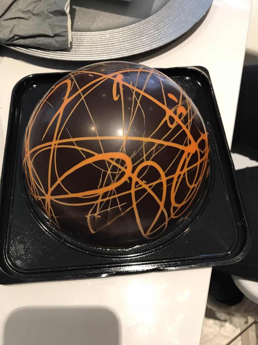MichaelRoast's tweet photo. The Dome Cheese cake has landed will it live up to the hype....? #DomeGate https://t.co/FM8yxHuPIu