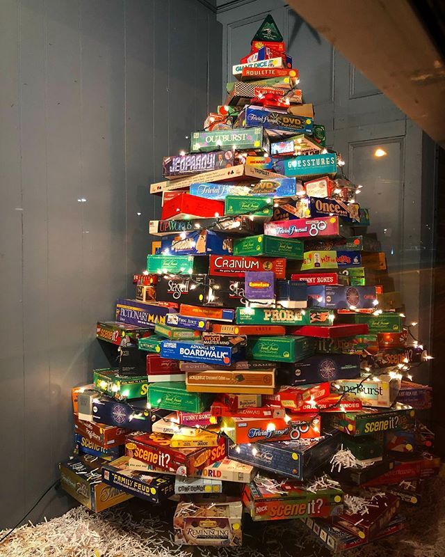 beziergames's tweet photo. We hope you have a very Meeple #Christmas! 🎄 😀 (And of course, a Werewolf New Year...)

From all of us at Bézier, thank you for an incredible year. Here's to an even better 2018, filled with more #boardgames!

#YearOfTheWerewolf

📷: @MeepleMeetup https://t.co/qkgivXxMMQ