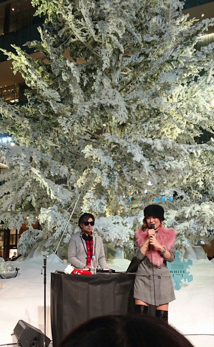 yumshimark's tweet photo. MAY'Sでライブ納め！！
３日間MAY'Sに会えてほんと幸せでした✨
最高のクリスマスが過ごせました🌟🌟🌟 https://t.co/4w2Uhx8RSt