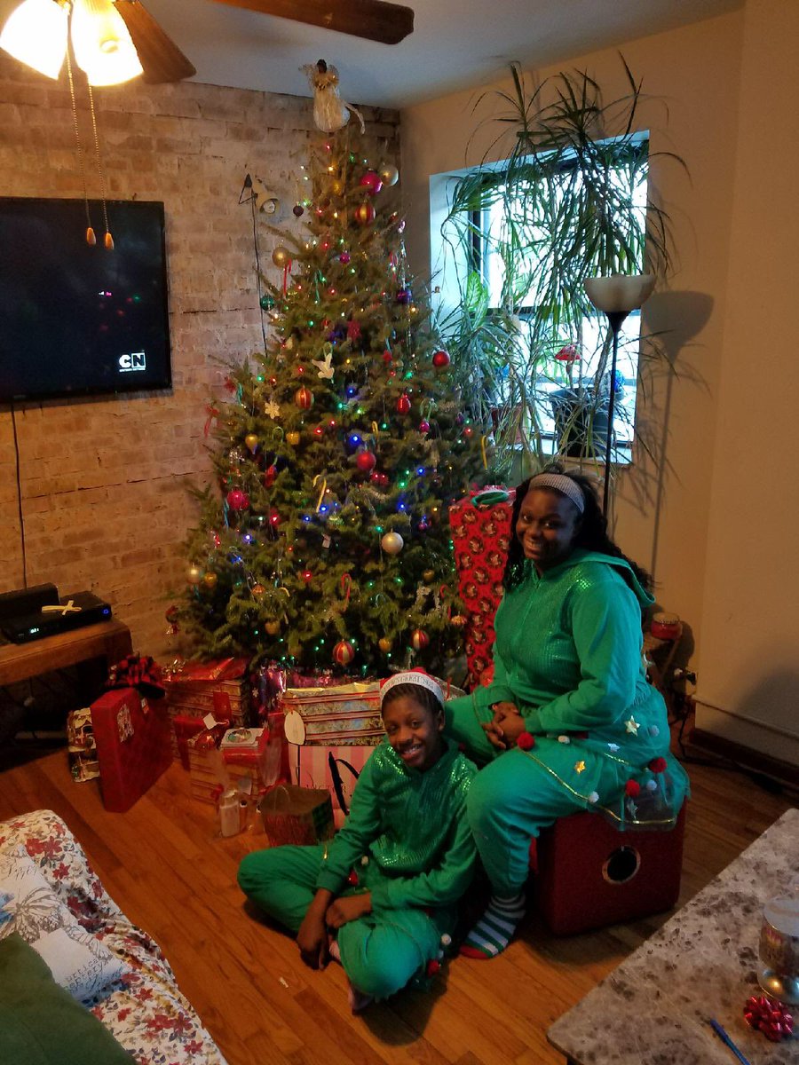 Nockadoll's tweet photo. To my TMX Family...Merry Christmas everyone...Have a safe and wonderful holiday...From me and my niece London...
@TitleMax @TMXCompanies #TMXFamily https://t.co/pXrwWWSY8F
