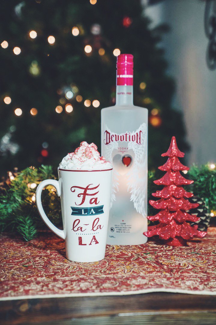 DEVOTIONVODKA's tweet photo. Devotion Vodka wishes everyone a Merry Christmas! 🌲🎅🏼
.
.
#HappyHolidays #MerryChristmas #JoyToTheWorld #GlutenFreeVodka #SugarFree https://t.co/ABHTy0U7rl