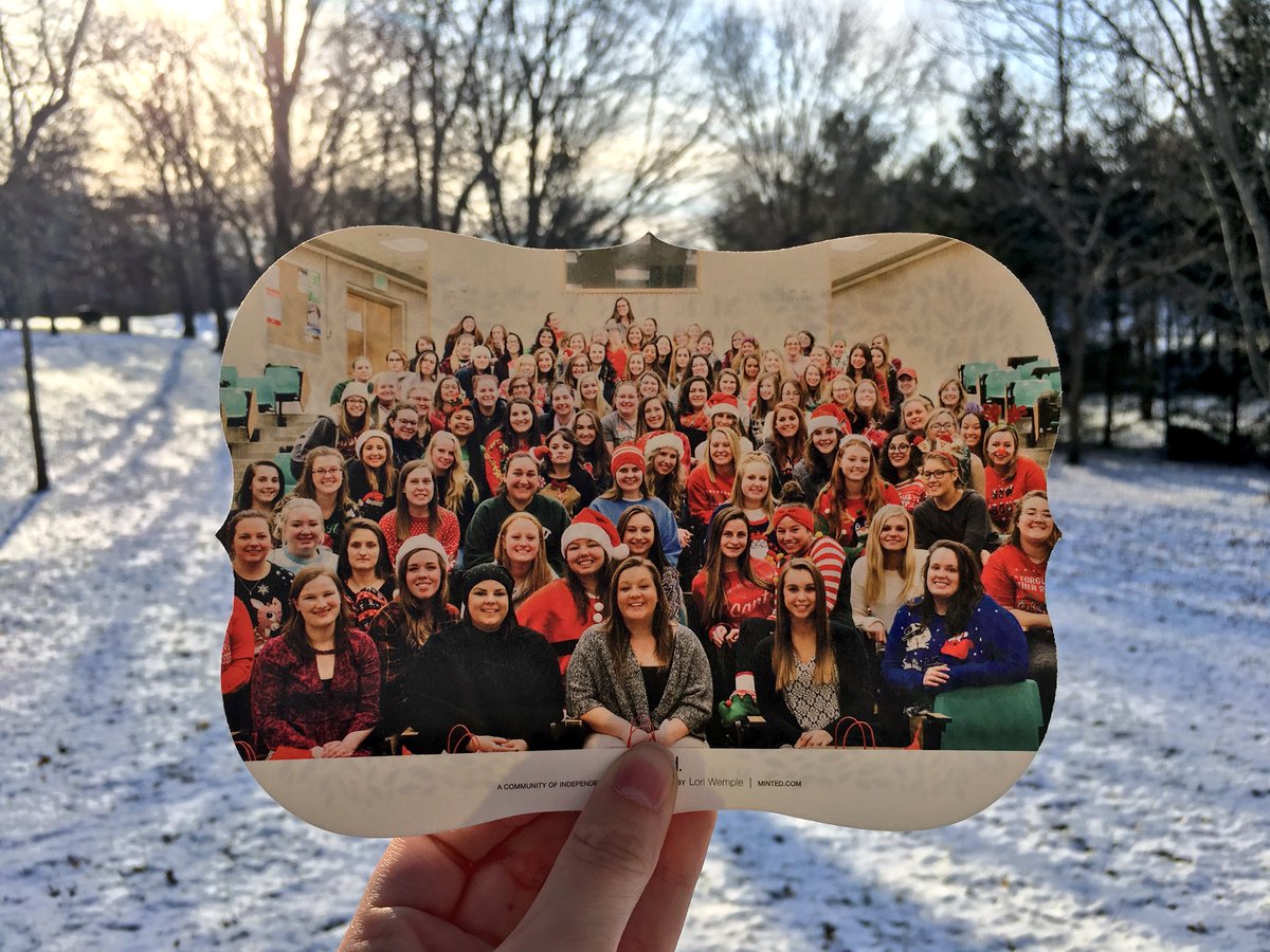 Day 25 🎄
Phi Mu Rho Gamma wishes you a very Merry Christmas and Happy Holidays!