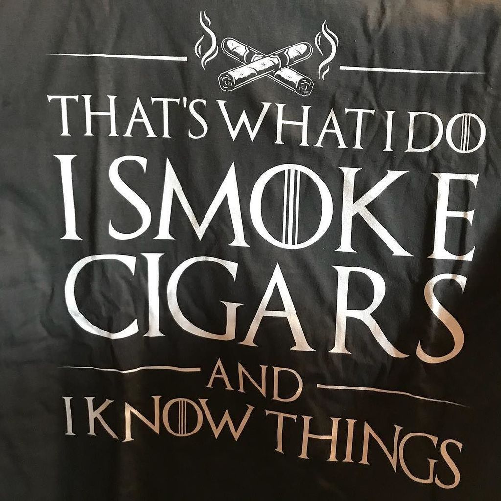 TabaquitoTime's tweet photo. #TabaquitoTime #MerryChristmas #DopePresent #ThatsWhatIDoMeng #CigarSmoker https://t.co/yKhl7PfBZh https://t.co/CBdFWkpFnT