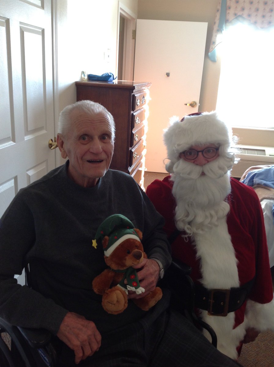 fountainviewLEC's tweet photo. Merry Christmas!! Fountain View Manor was visited by a jolly man in a red suit! He spread love and good cheer to all and our residents had a wonderful time telling him their Christmas wishes! #FrontierCulture https://t.co/EZ5Q9VTzvU