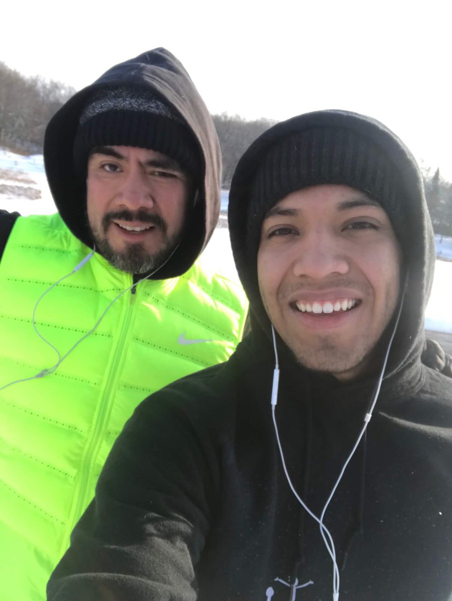 JesusGGarces's tweet photo. #Runnees #Trainning Day #Maratón Merry Christmas #Goshen ❄️☃️🎄 https://t.co/VUPCHEf0cG