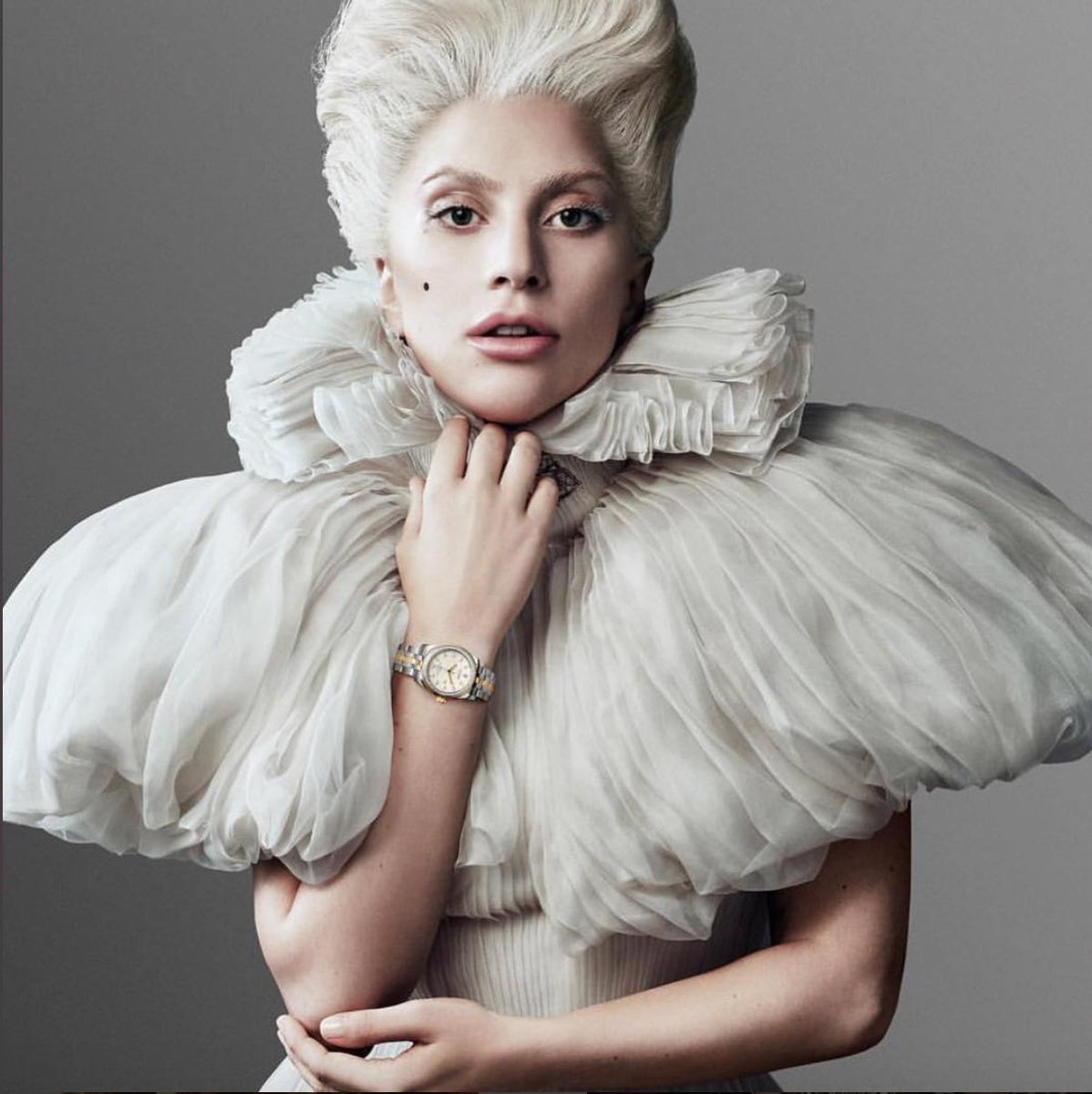 POP_PR_UK's tweet photo. ✨🖤 Living for @ladygaga  wearing @cicada_fei  loving your work @brandonmaxw  🖤✨ https://t.co/lJ4IrVyuoX