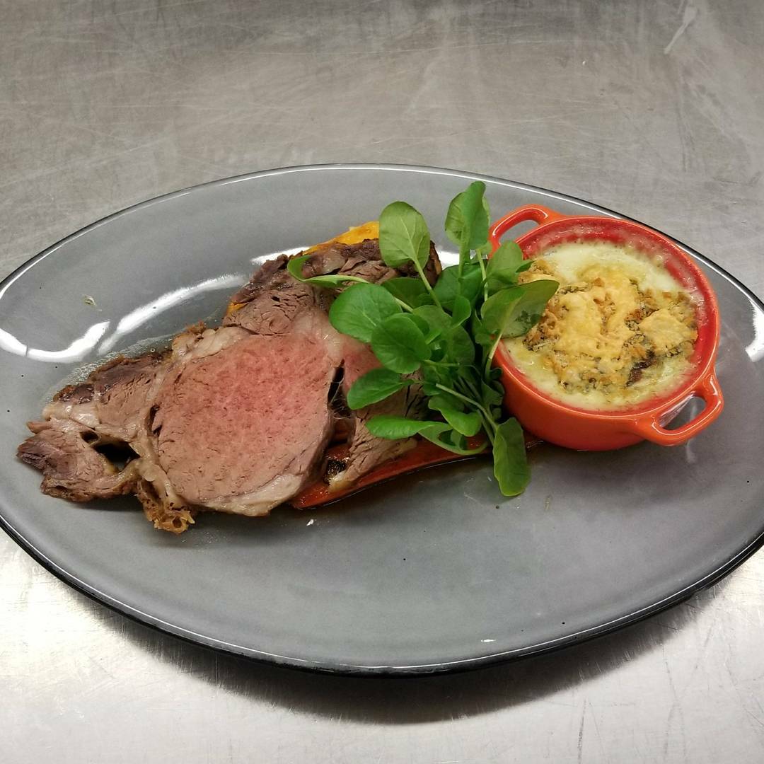 unitylaAtHyatt's tweet photo. Staying with us tonight? Join us for #Christmas dinner! #AtHyattRegency, we make it good not to be home. https://t.co/LnMemn2kYP
