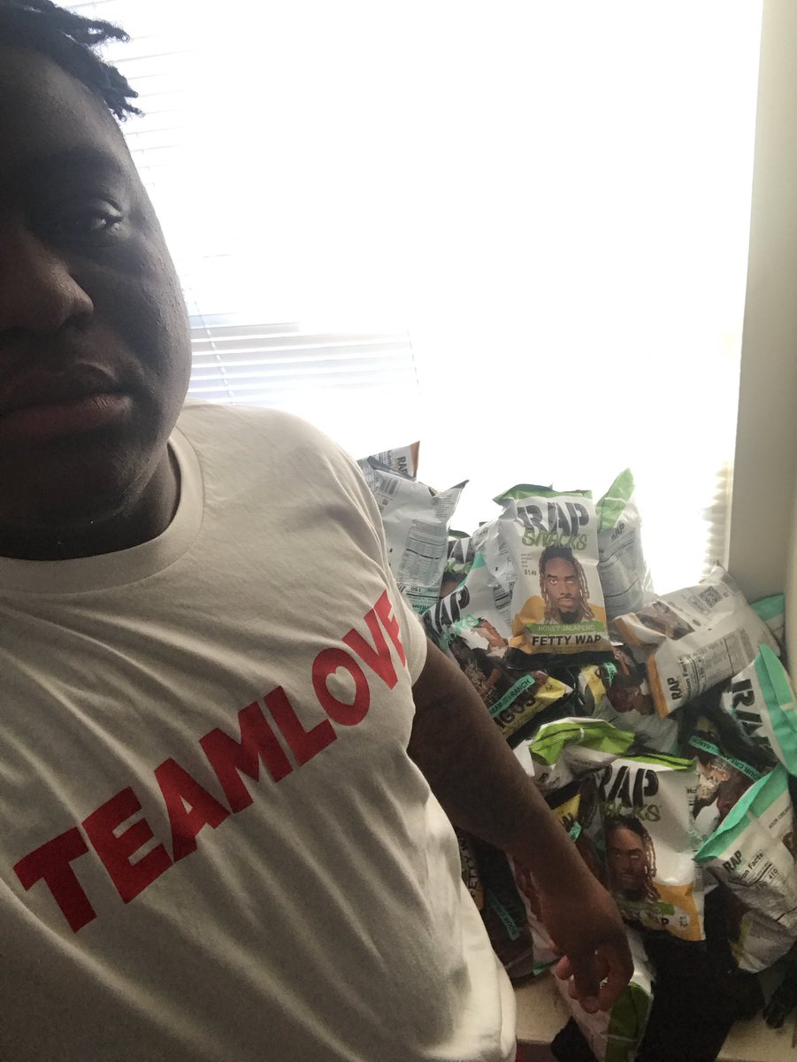 Zone8S's tweet photo. Rap snacks gang gang https://t.co/Ed6KSGvO5V