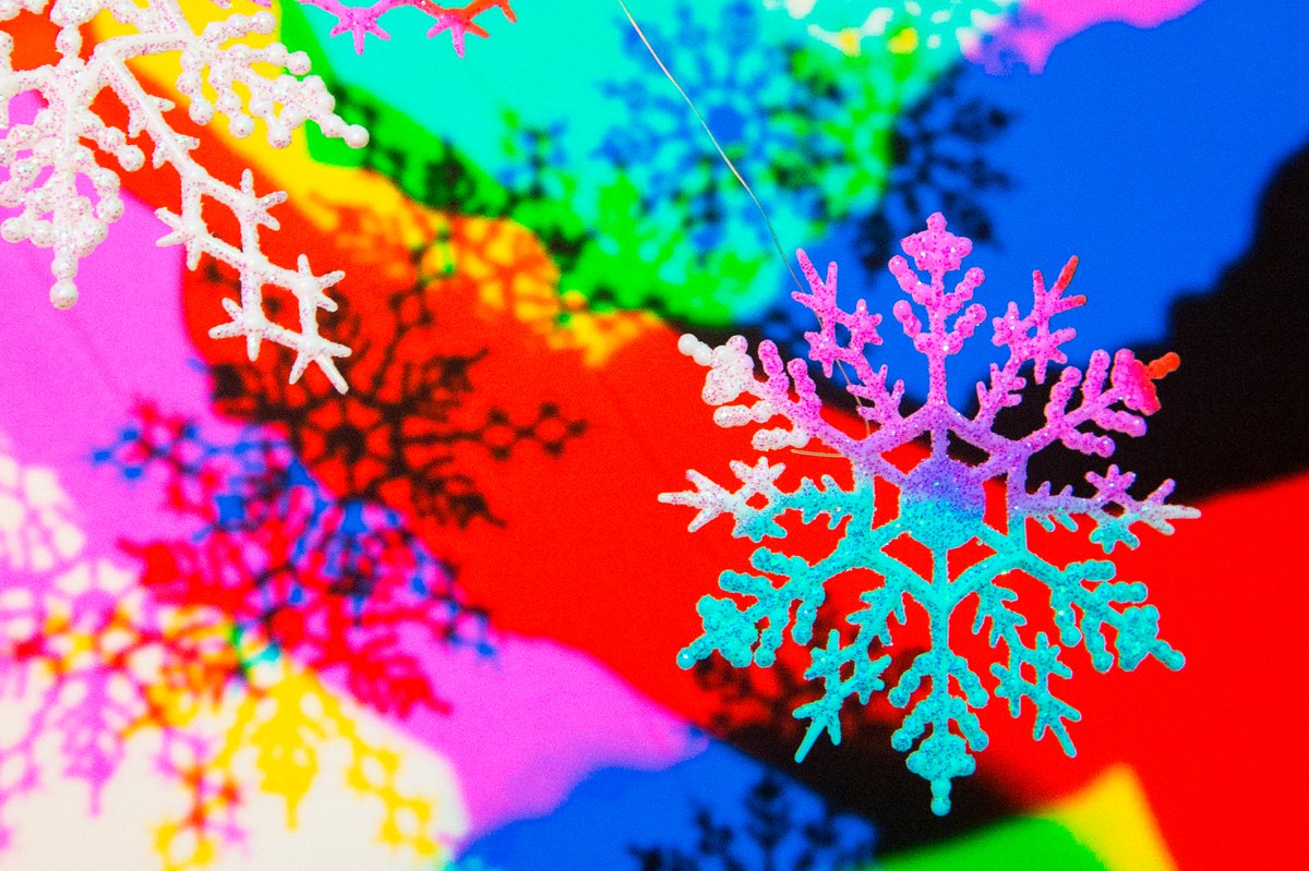 exploratorium's tweet image. ❄️ Happy Holidays from our Exploratorium family to yours! ❄️

We are closed today, but we&apos;ll be resume regular open hours tomorrow through the new year!