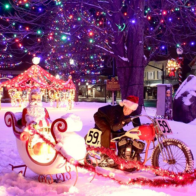 LowbrowCustoms's tweet photo. "I almost had him..." - Billy Balcer 📷: @amb13wcb #harleydavidson #1948 #WR #HarleyRacing #59F #PM #Santaclaus #NotFairRaindeerFly #theraceofgentlemen #fuelcleveland #KnuckleheadPartsPleaseSanta #Flathead #merrychristmas https://t.co/yutIXWCG3L