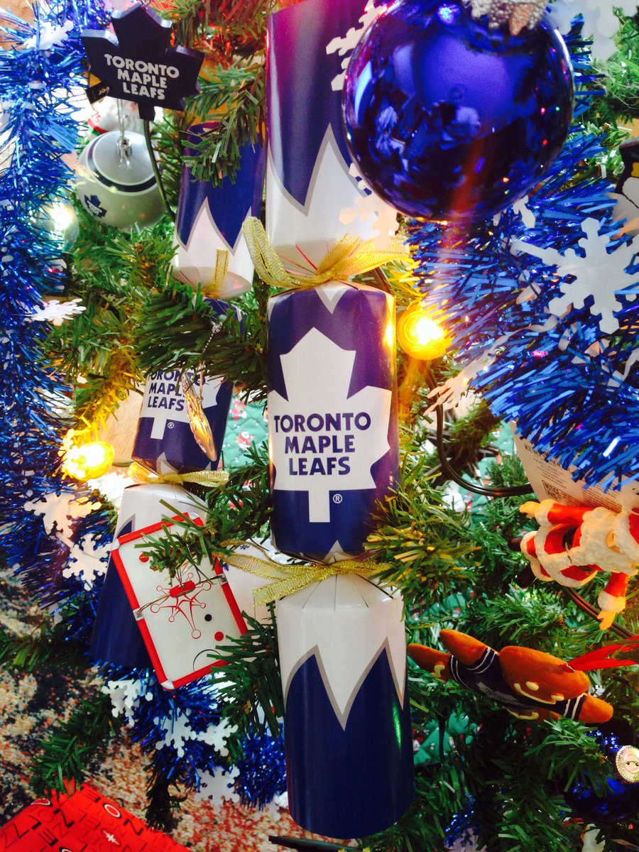 SalmingandMe's tweet photo. Merry Christmas to all #MapleLeafs fans the very best to you all! #CrackerTime #Leafs @LeafsAlumni #MerryChristmasEveryone #MerryChristmas #MerryChristmas2017 https://t.co/irUz1oKPMo