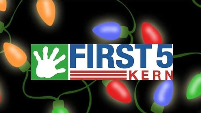 First5Kern's tweet photo. Merriest of holidays to parents of little ones, our service providers, community partners and YOU....from the Children and Families Commission and the staff of First 5 Kern.
🖐
#first5kern https://t.co/yZVHZAuPiw