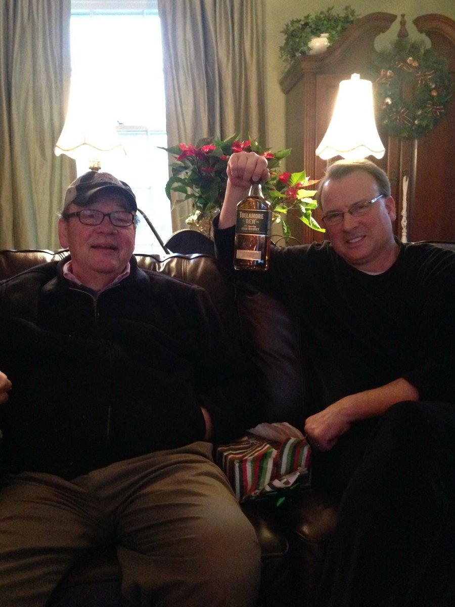 TerryMcFadden's tweet photo. Christmas Eve bottle exchange lives on. @ReillyJeffers steps proudly into the elf shoes of his late father, Jeff. https://t.co/FzjloXoxYe