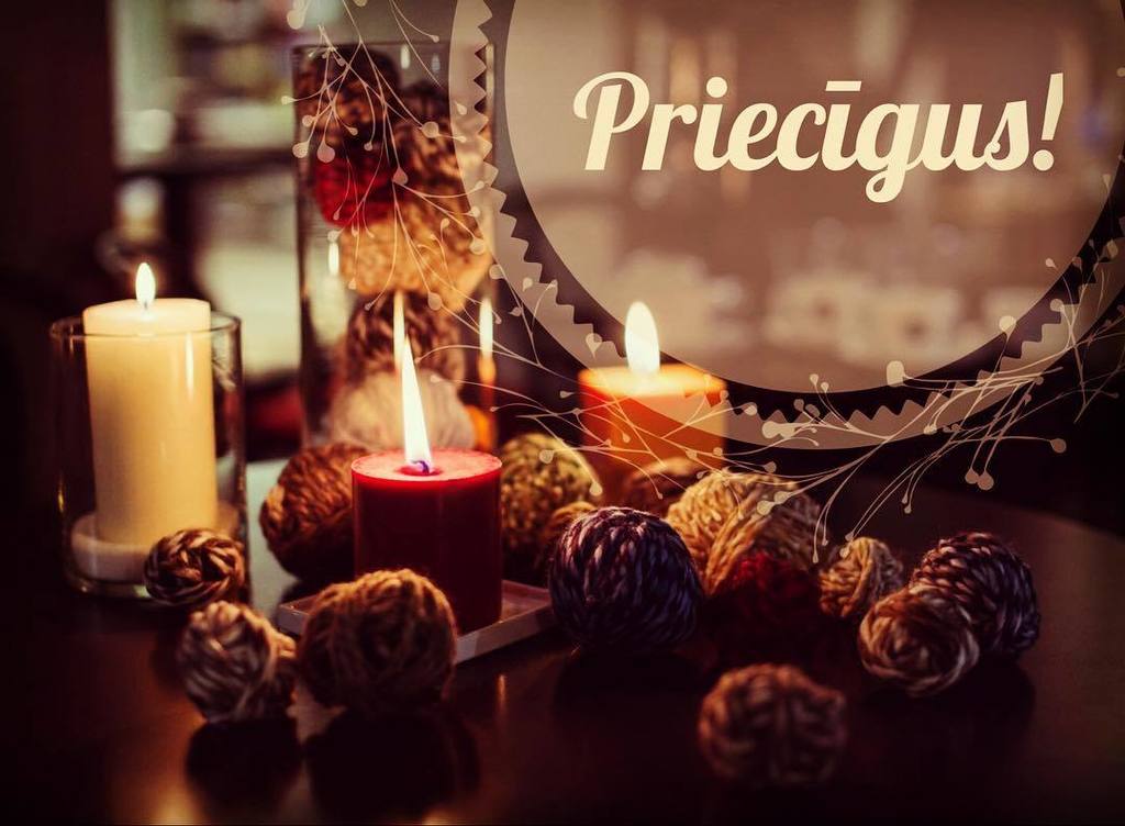 Kad acu skats kavējas sveču liesmiņu siltumā un domīgi prāto par šī svētku laika burvību, mēs zinām, ka ir Ziemassvētki. Ir labi būt kopā un zināt, ka viss ir kārtībā. <a href="/ramkalni/">Rāmkalni</a> komanda sveic svētkos! ift.tt/2C2o8dS