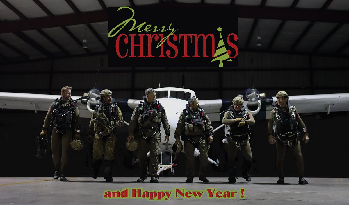 CPS_Parachutes's tweet photo. #MerryChristmas #CompleteParachuteSolutions https://t.co/sB8lVLZxb0