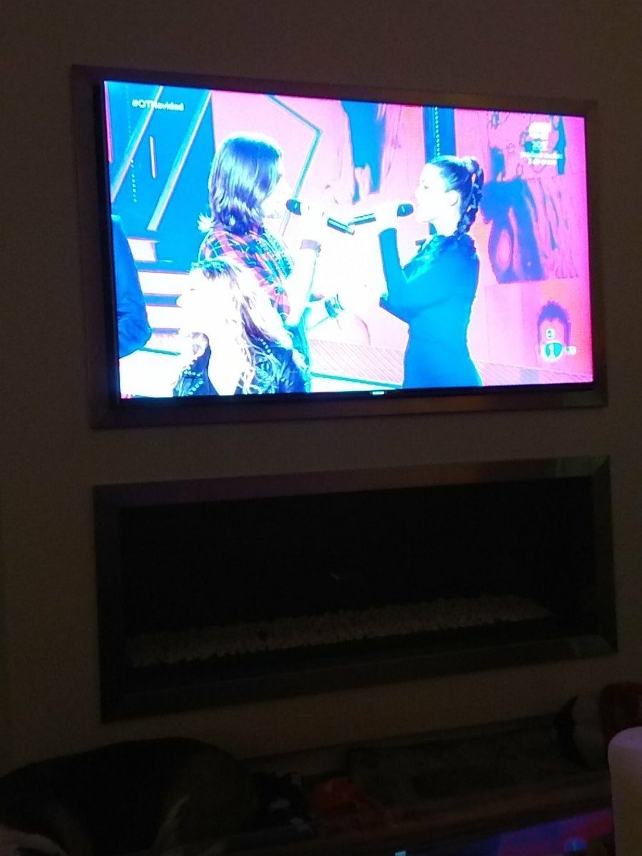 MarinaGP87's tweet photo. Empezamos!!!! 💓💓💓💓
#GalaOTNavidad #OT2017 #GalOT https://t.co/ppHVatL5OM