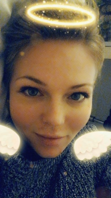 Am sososo sorry guys, connection at hotel is not strong enough to broadcast from here. Really looked<a href="/tag/bfonly"class="tags"><span>#bfonly</span></a>