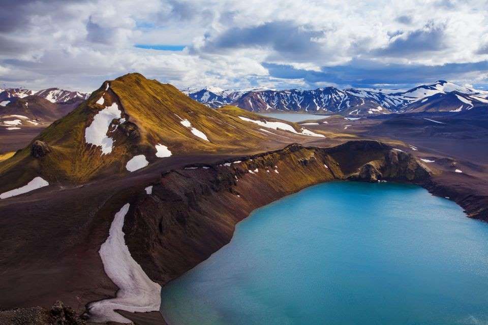 IcelandinNY's tweet photo. 50 incredible views of #Iceland that will have you booking a one-way ticket https://t.co/2HgGM80B0w https://t.co/VfLz5QwGbE