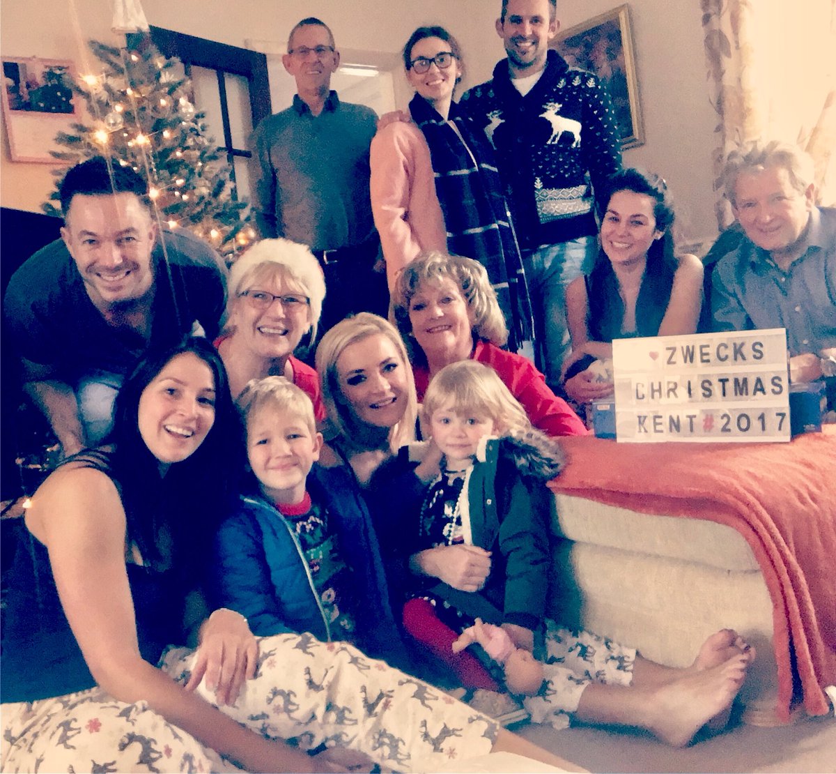 Youngster81's tweet photo. The most precious thing in the world.... family ❤️ https://t.co/VhTdKmJiZO