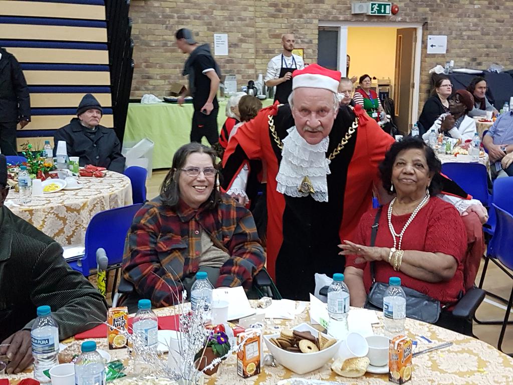 balmgod's tweet photo. Ageukl&amp;s supporting Christmas dinner at Beacon college#people care at christmas#southwark https://t.co/mOWrCb1TRU