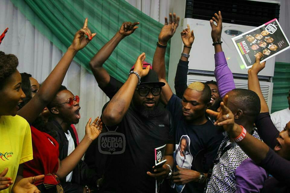 MediaGuide_NG's tweet image. Ladies and @yawazobiafm in the building.. 🙌
#PRAISEJAM17 
#coolfmpraiseJam 
#MediaGuideMagazine