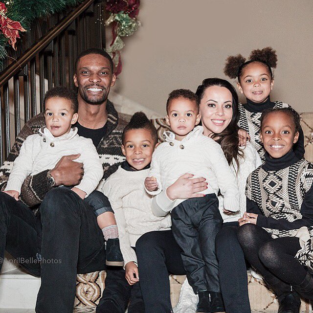 CHRIS BOSH, HIS WIFE AND THEIR KIDS ARE ENJOYING A FUN SUMMER