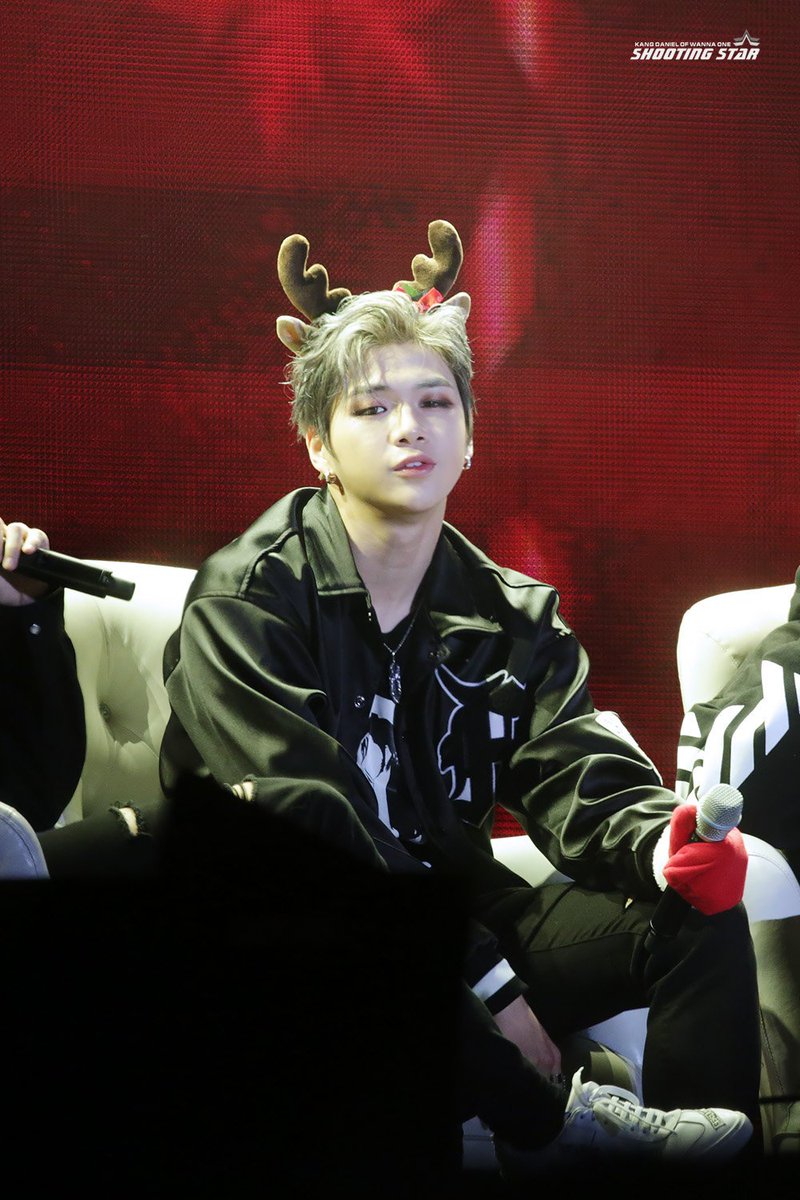 SS_961210's tweet photo. 171224 Wanna One Premier Fan Con in Busan #강다니엘 #Kangdaniel #워너원 #Wannaone #다녤 #녤 https://t.co/d0cWKpgLTc