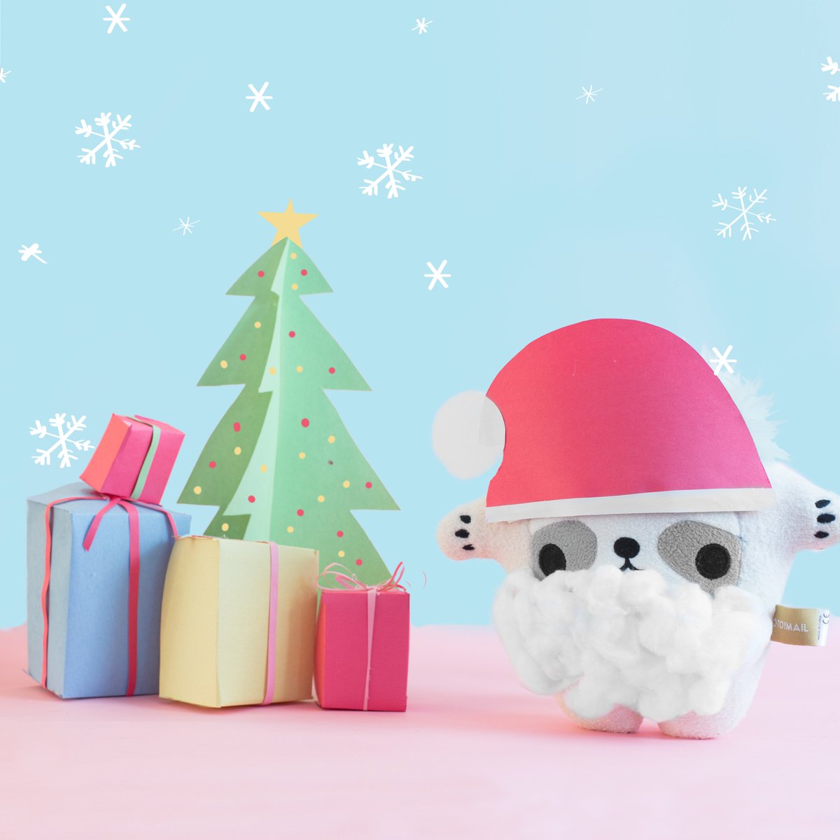 Ho ho ho! Merry Xmas to Toymail's friends and fans. We love you 😍💖 #HappyHolidays