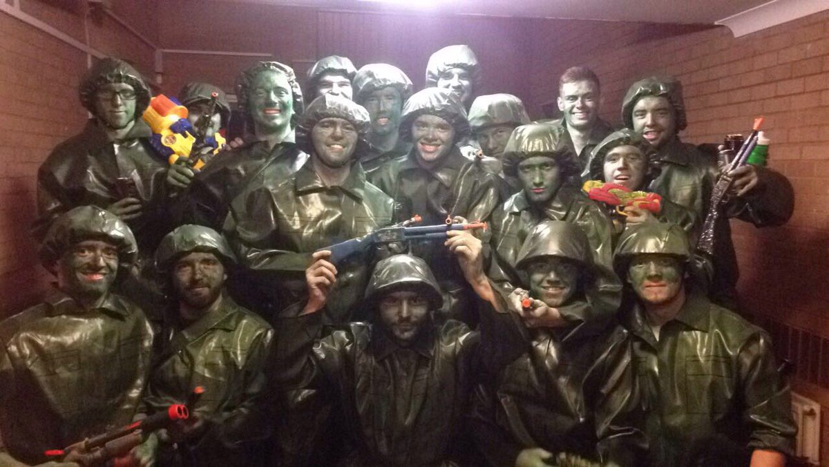 Nadolig Llawen // Merry Christmas from the football boys⚽️🎄🎅🏻❤️