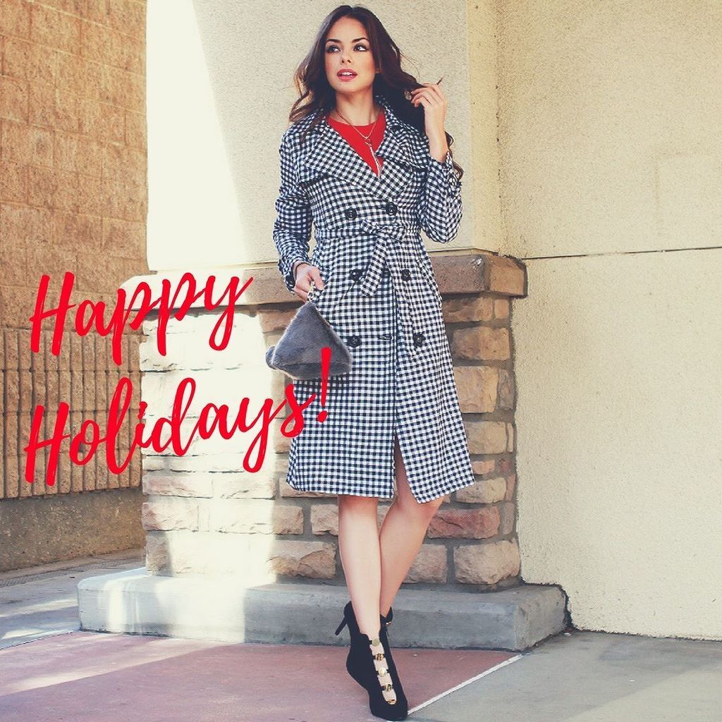 modalalaxo's tweet photo. Wishing you a holiday filled with love and festive cheer!
Here's to enjoying your day with family &amp; loved ones!

#MerryChristmas #HappyHolidays
.
.
.
.
#winter #winterbreak #christmas #mistletoe #fun #family #friends #holidaystyle #festive #fashion https://t.co/dUIP8FtATI https://t.co/YcdYv29xTs