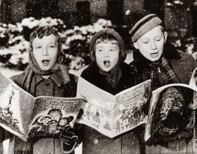 ‘Tis the season to be jolly!’ Merry Christmas from MassiveTalent! Here's a handful of amazing original carols by <a href="/MarleThomson/">MARLE THOMSON</a>, <a href="/josephinezwaan/">Josephine Zwaan</a>, <a href="/AdamLempel/">Jacob</a> and Iris/Nivard 🎄🌟 ✨ s.disco.ac/stvtagywlojk