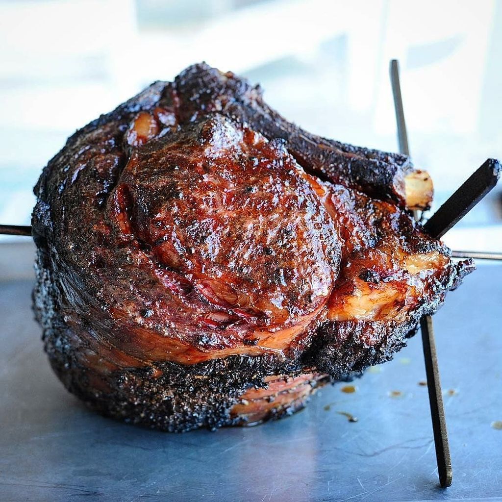 GrillinFool's tweet photo. Anybody else doing prime rib for Christmas dinner? Merry Christmas!
🎄
Pic taken by my friend @girlscangrill : Tis the season for roast beast.
🎄
🎄
🎄
#primerib #ribeye #roast #roastbeast #beef #beefitswhatsfordinner sponsored by #barrelhouse #bhcbbq #b… https://t.co/s45z68JkzS https://t.co/SdXyh0WoQi