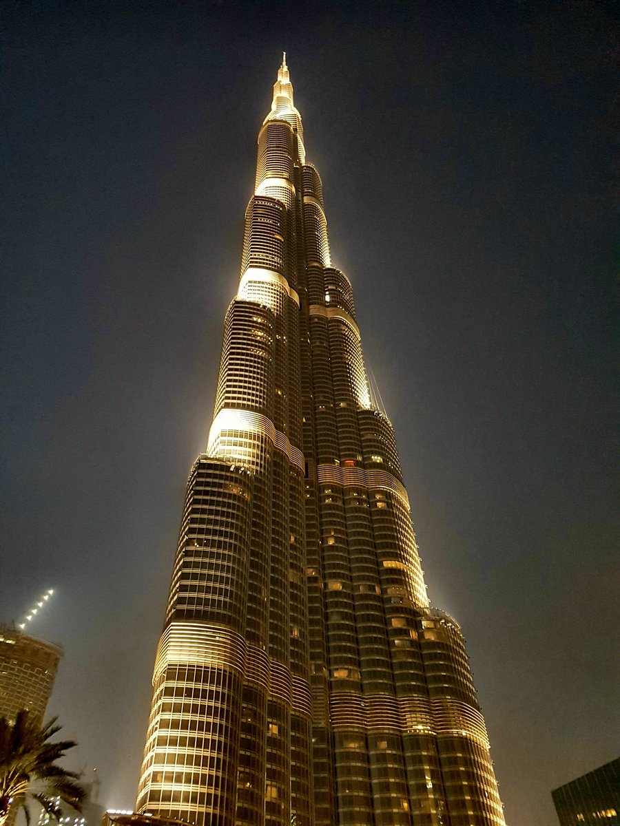 TextbookTourist's tweet photo. 📸🗼🇦🇪 Burj Khalifa, Dubai, UAE 
#BurjKhalifa #Dubai #TallestBuildingInTheWorld https://t.co/zENE4mj5lO
