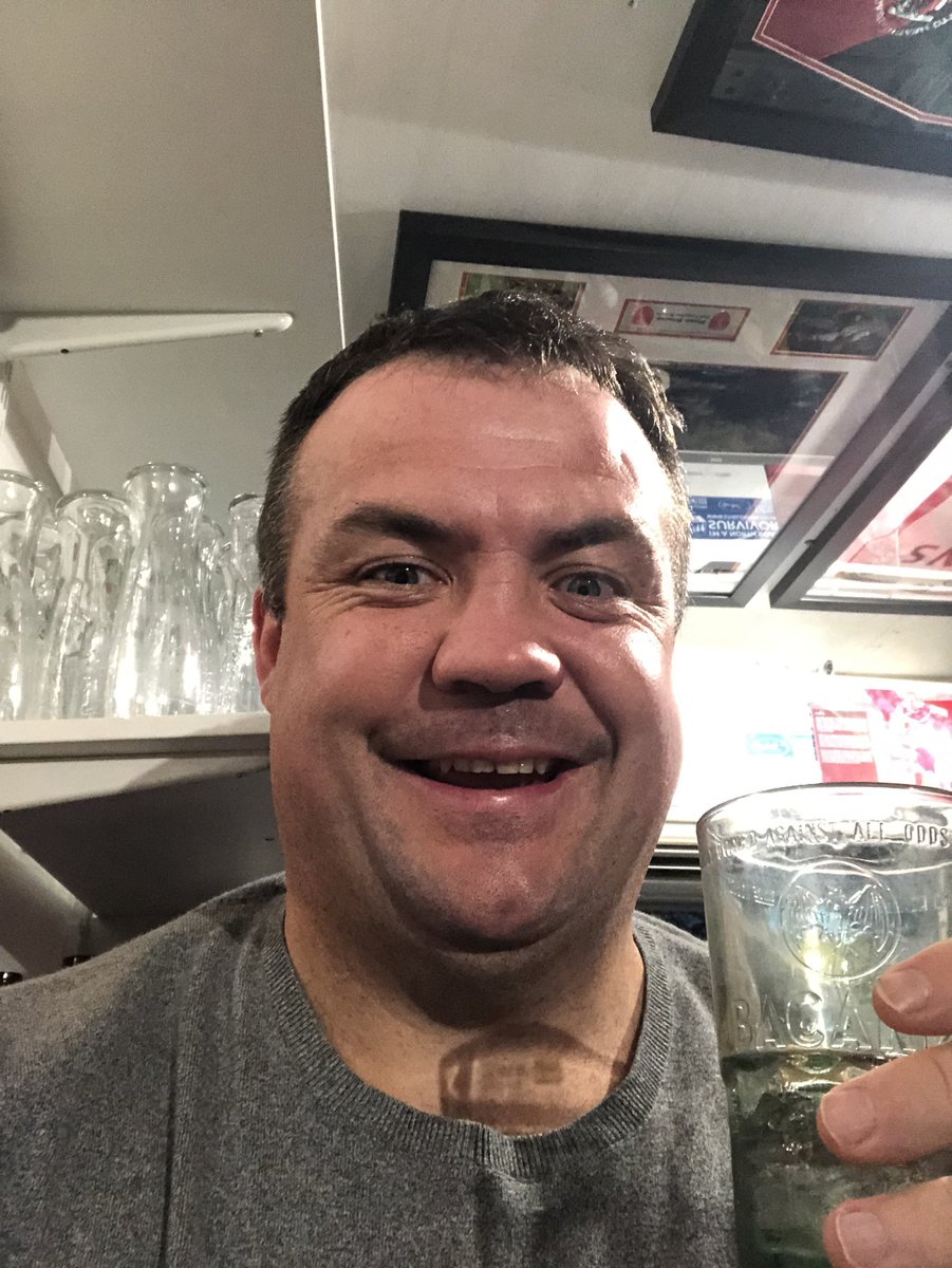 bufferlad1's tweet photo. Nothing daft tomorrow @andrew_mikhail @vickymikhail @briers6 @vicky_hall7 @fazzeroonie #mejules #mrsbuff @kheprisouthport πππππΊπΊπΊπΊπΊ https://t.co/MWLeQ8JgtE