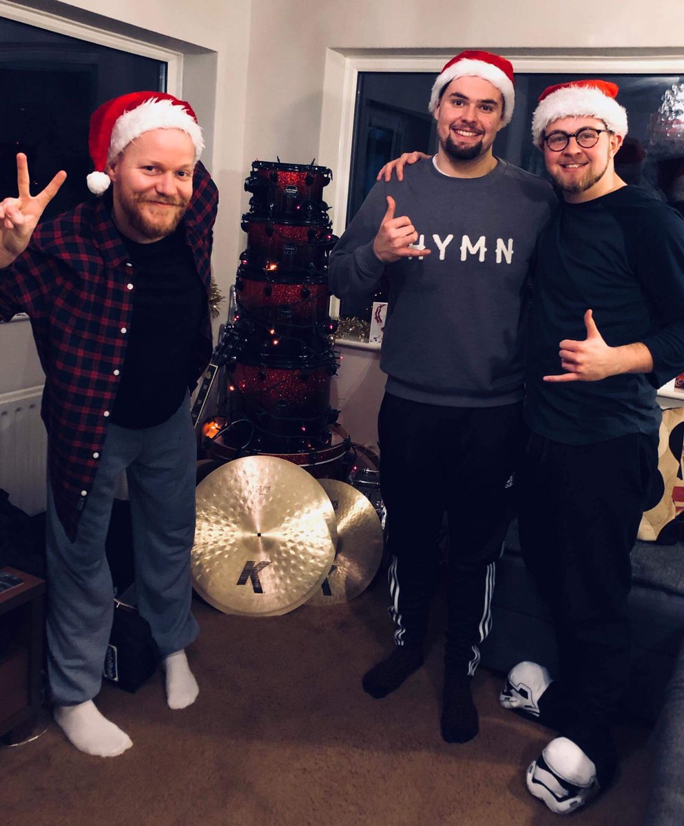 CutTheHeroics's tweet photo. Wishing everyone a rad Xmas 🤙🏻🎄
Love, Joe, Kieran and Stephen xxx https://t.co/ohHWKsrJR0