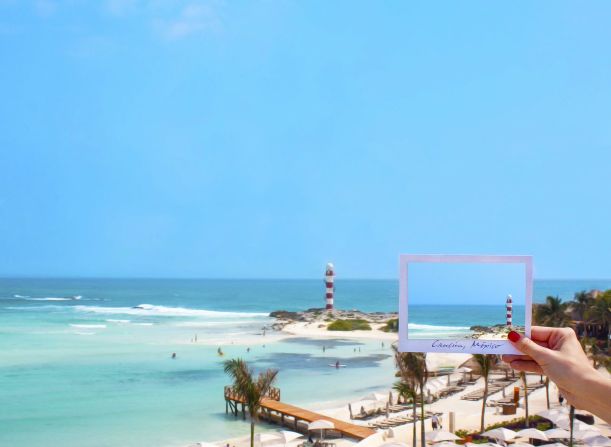HyattZivaCancun's tweet photo. Season's greetings from #HyattZivaCancun! Are you spending the holidays with us? https://t.co/GAXYxWzYLT