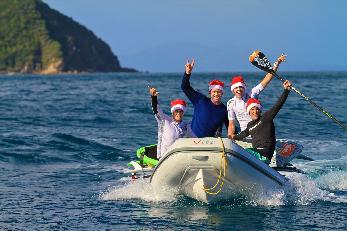 ConBax's tweet image. Merry Christmas 🎁🎄 It was an incredible year and hope everyone has a successful 2018!