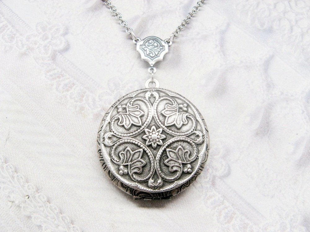 MicrochipManage's tweet image. Merry Christmas to @ManagingMicro, who is the most perfect wife ever.

Love, 

David, who will never do that thing again.