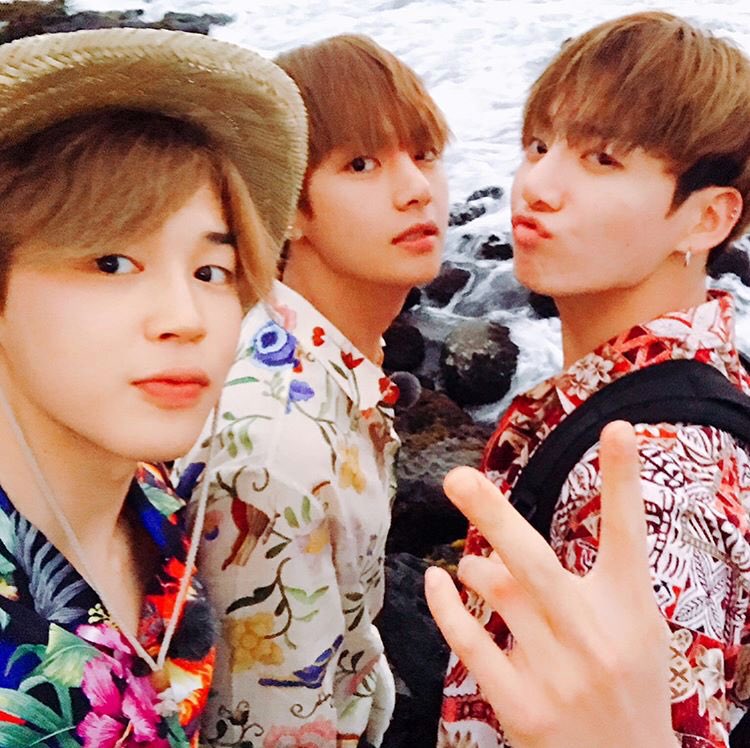 V_sana1012's tweet photo. 🇰🇷韓国ドラマlove
BTS愛が止まりません😍
テテよりのマンネライン✨
でも結局オール♡♡♡

#韓国すきな人と繋がりたい 
#韓国ドラマ好きな人と繋がりたい 
#防弾少年団好きな人RT 
#armyさんと猛烈に絡みたいのでこれを見た人はRTおねがいします 
#RTした人全員フォロー 
#拡散希望RT https://t.co/tEZ2V4wPzQ