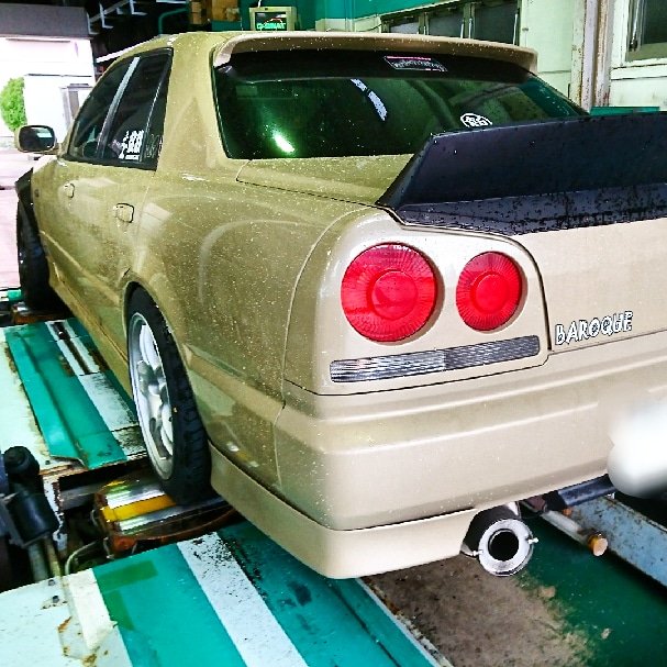 スワットショップ金沢 年末の北陸の天候大荒れです そんな中 夏タイヤ装着の元気なドリ車がご来店くださいました ｽﾜｯﾄｼｮｯﾌﾟ金沢 ｱﾗｲﾒﾝﾄ専門店 北陸 石川県金沢市 野々市市 ﾄﾞﾘﾌﾄ ドリ車 ｽｶｲﾗｲﾝ Skyline 日産 Nissan 年末 R34 T Co