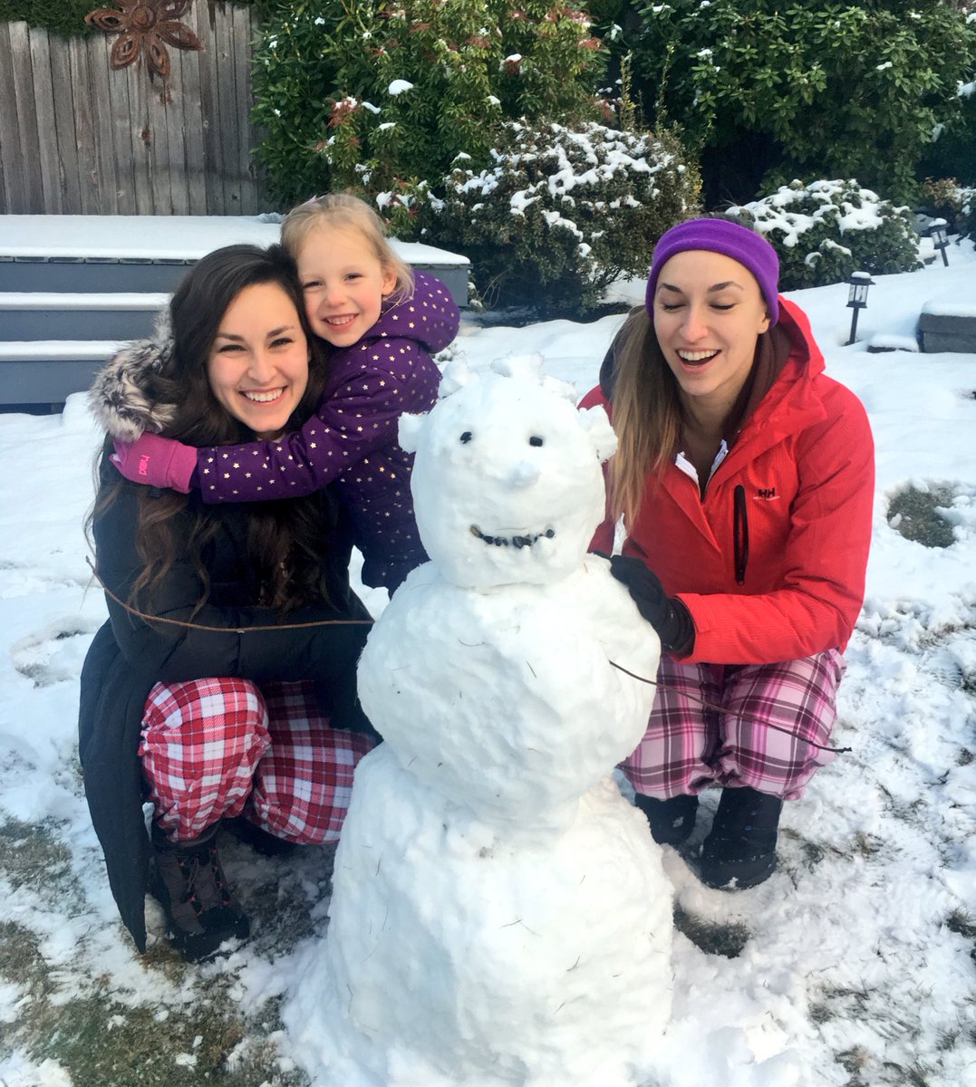 haileyhelber's tweet photo. Here's to hoping that being the favorite Aunt lasts forever #SorryTess ๐โ๏ธ #MerryChristmas https://t.co/MQyT5uc2Iv