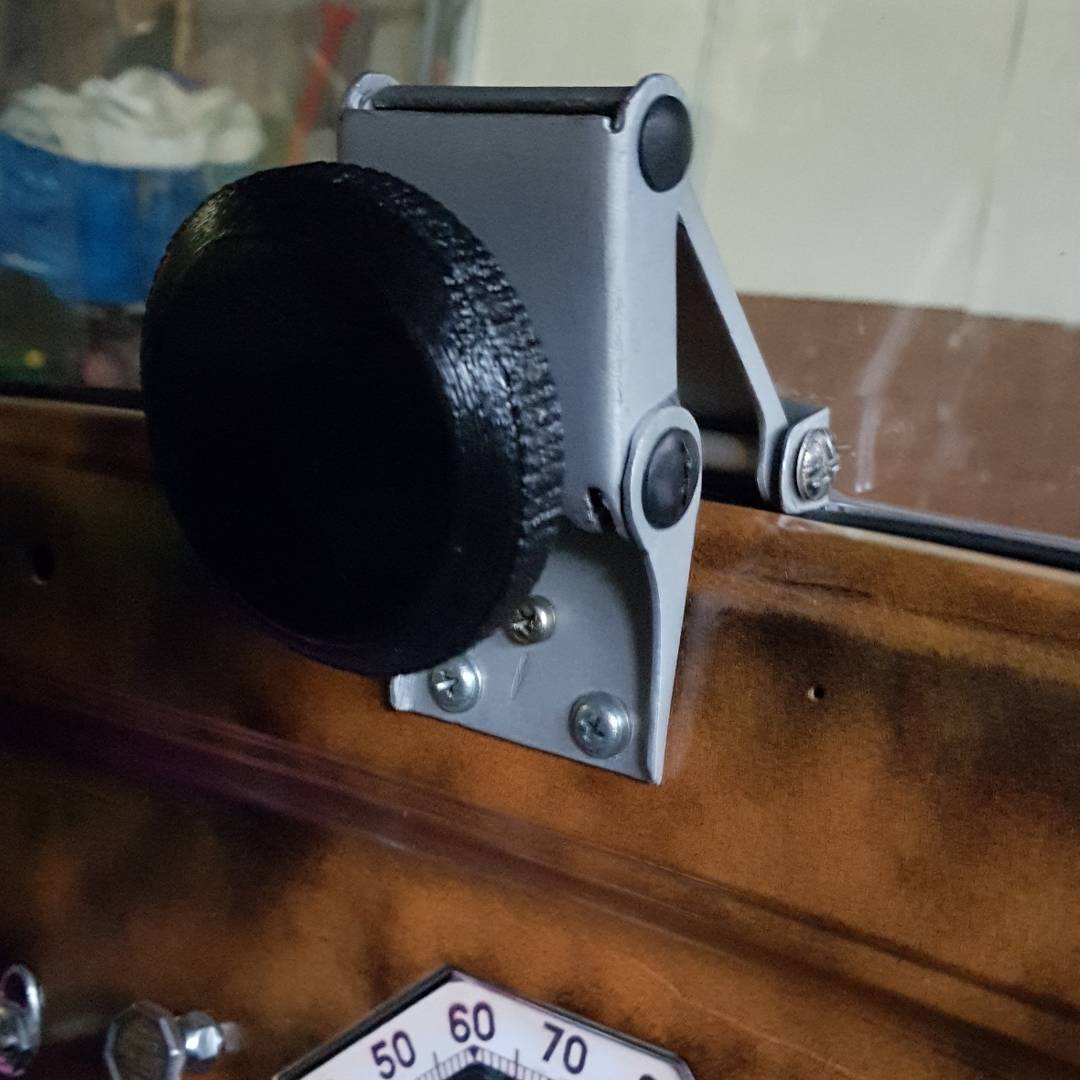 catf3D's tweet photo. Création d'une poignet pour ouvrir le pare brise d'une voiture des années 30 ! 😉
Une prima 4 de 1933 pour être précis ! 😁
Mes créations sont variés et illimitées 😊 !
#3d #3dprinter #printer #design #creation #voiture #1933 #prima4 #poignet #parebrise #utile #variety  #année30 https://t.co/ZqTcXNoeLI