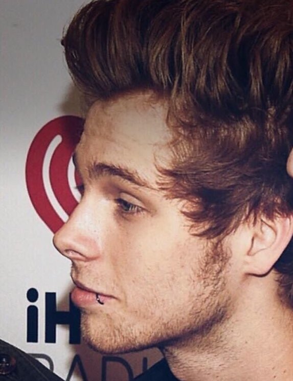 all5SOSposts's tweet photo. I’ll leave this here... https://t.co/4POXrjo2PH
