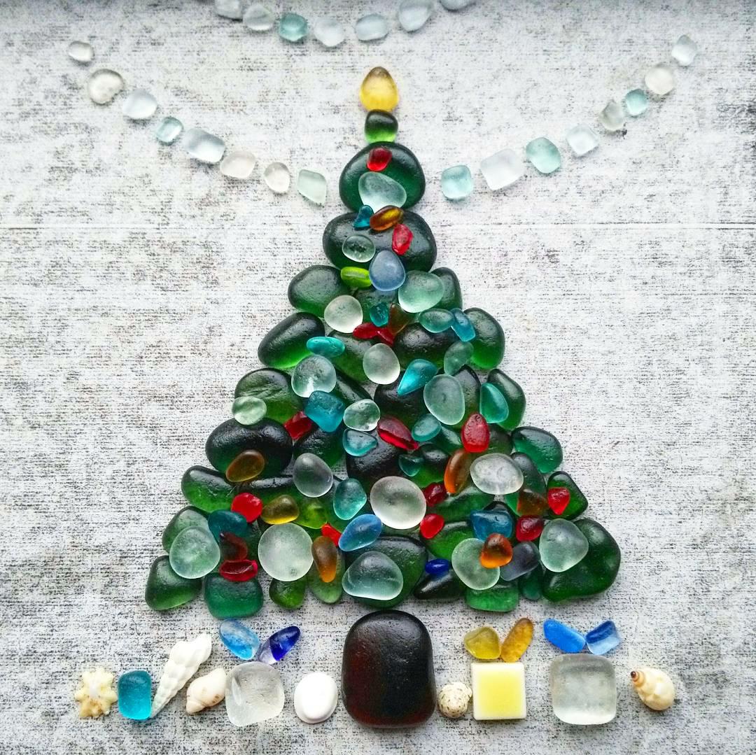 RedIslandPEI's tweet photo. 🎄🍻 Happy Christmas!🍷🎅
#seaglass #pei #newfoundland https://t.co/3aXtWW58KH