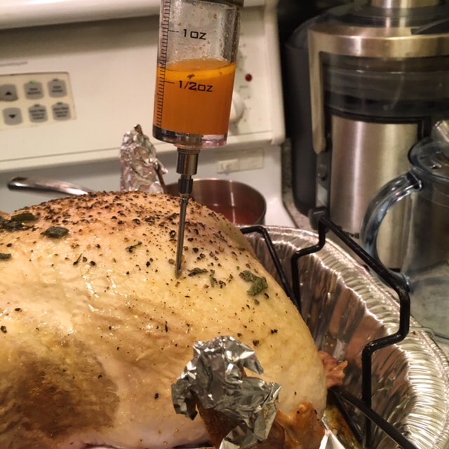 KitchenSprout's tweet photo. #FreshTurkey from .@dilisos #ChristmasDinner #FlavourInjector #CajunButterNBeer #BaconWrappedTurkey #HomemadeStuffing #Aromatics #ChickenBroth #AndouilleSausage #Sage #Cranberry #Walnuts #Parsley #FreshBread #HomeChef #MerryChristmas #CheersFromToronto🎅🏻🎄🎅🏻🎄🎅🏻🎄 https://t.co/IKzJhAVMWf